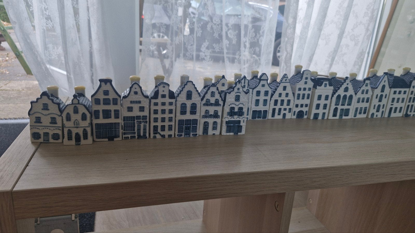 Diverse KLM Huisjes - Puntgaaf met inhoud, Verzenden, Zo goed als nieuw, Gevuld