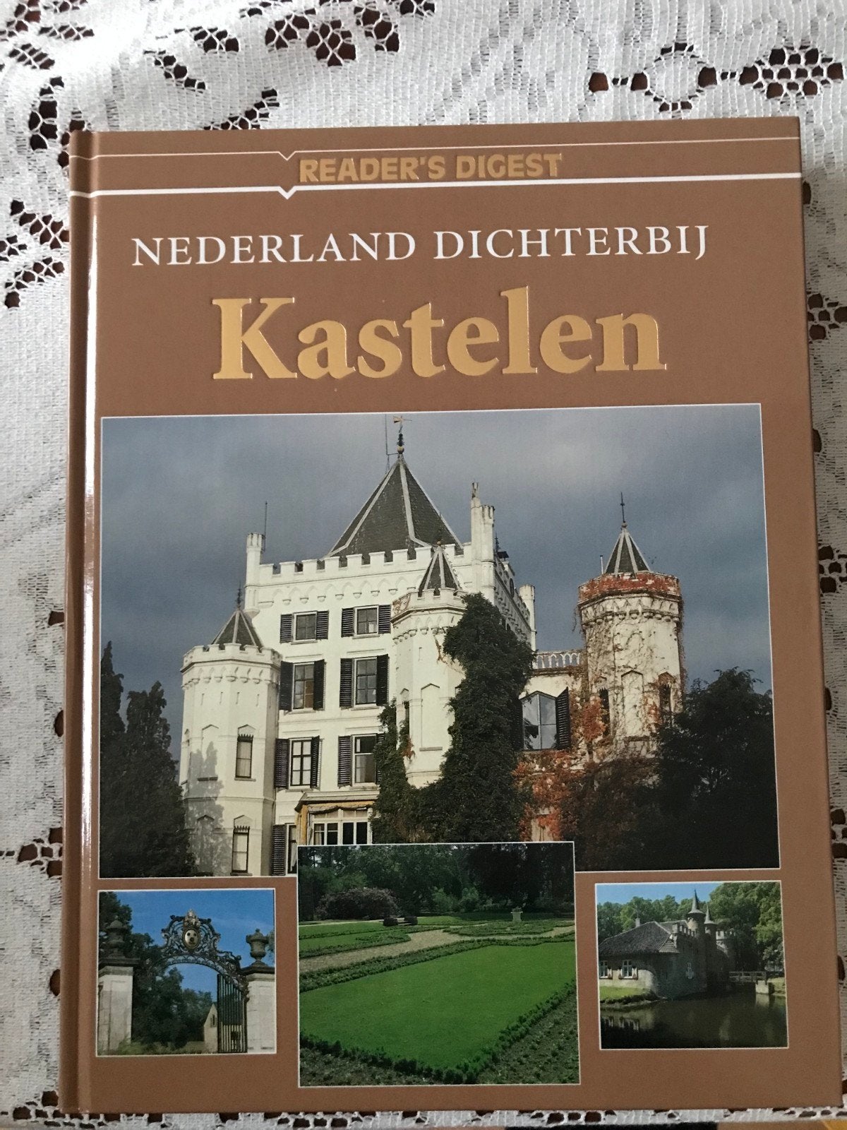 Reader's Digest Nederland Dichterbij - Zuid-Holland, Reader's Digest, Ophalen of Verzenden, Reisgids of -boek, Benelux