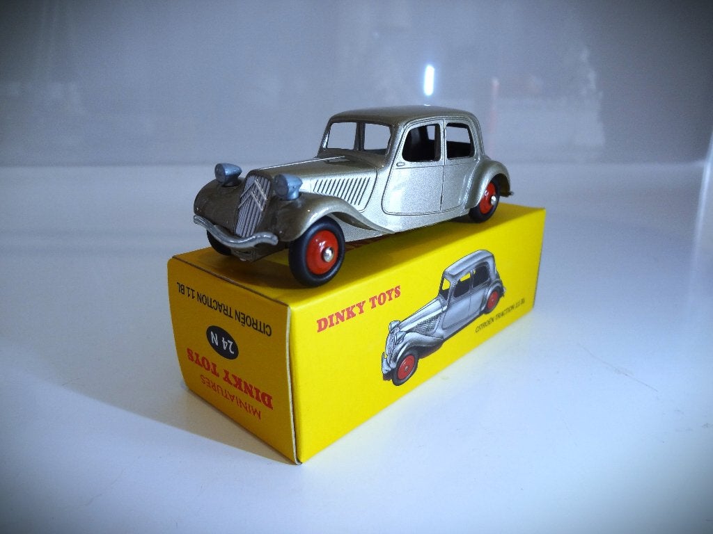 Citroen 11BL Dinky Toys 24N Zeldzame kleur! Geseald!, Verzenden, Nieuw, Auto, Dinky Toys