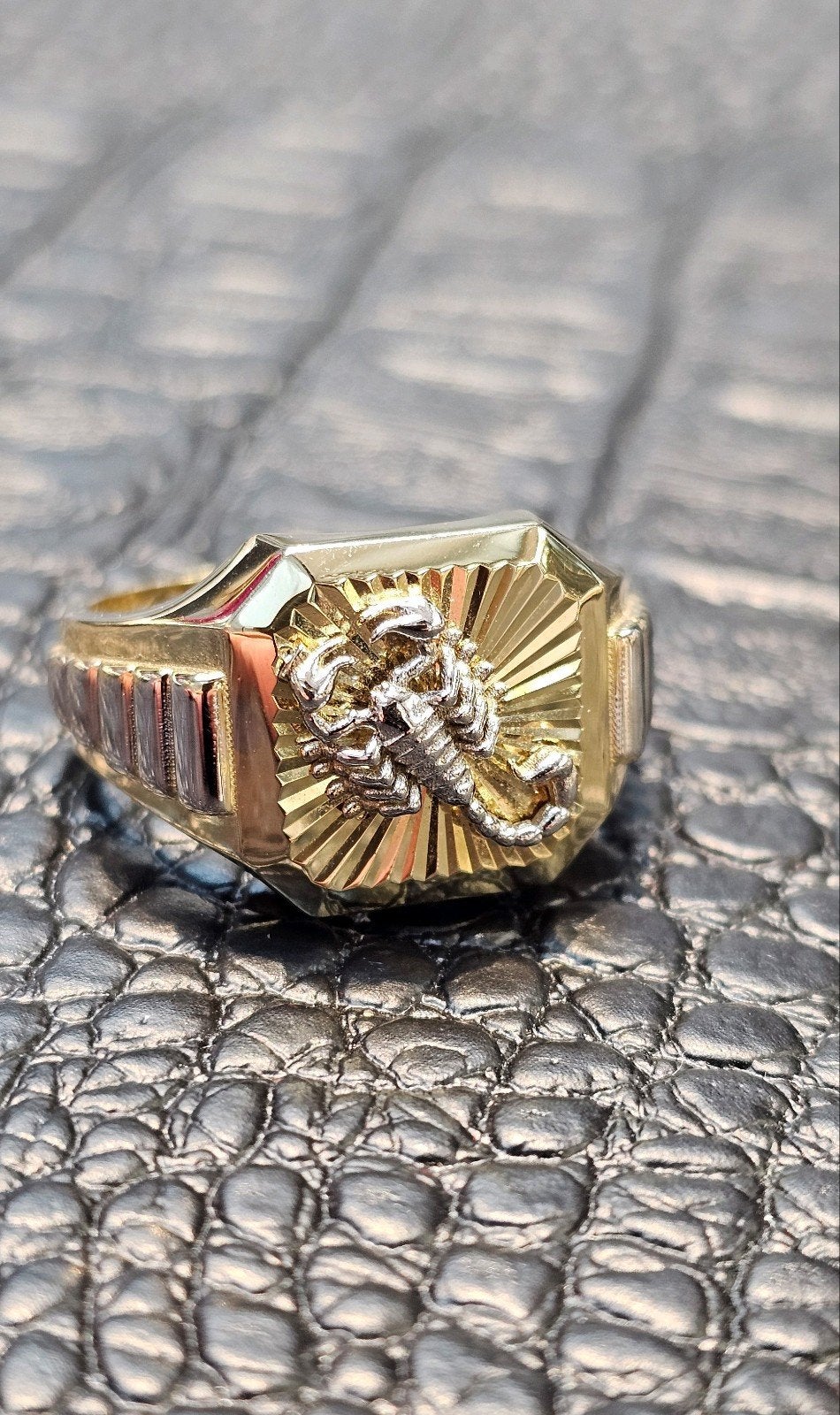 14k Gouden Scorpion ring, Sieraden, Tassen en Uiterlijk, 19 tot 20, Heer, Nieuw, Ophalen of Verzenden