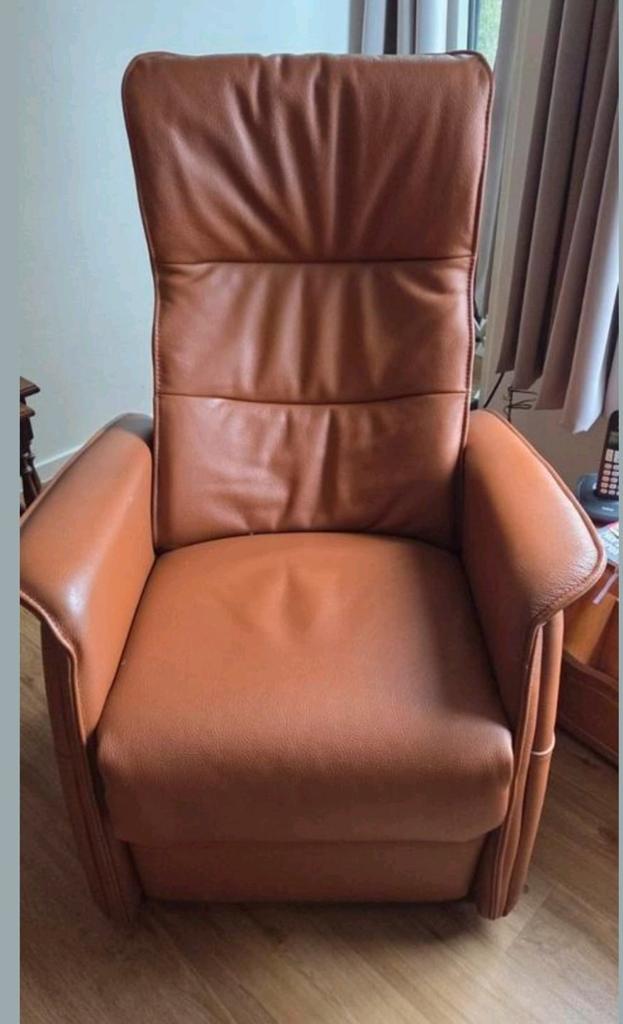 Easy sit sta op stoel, sta-op stoel, bruin leer, Huis en Inrichting, Fauteuils, Ophalen, 75 tot 100 cm, Leer, 50 tot 75 cm