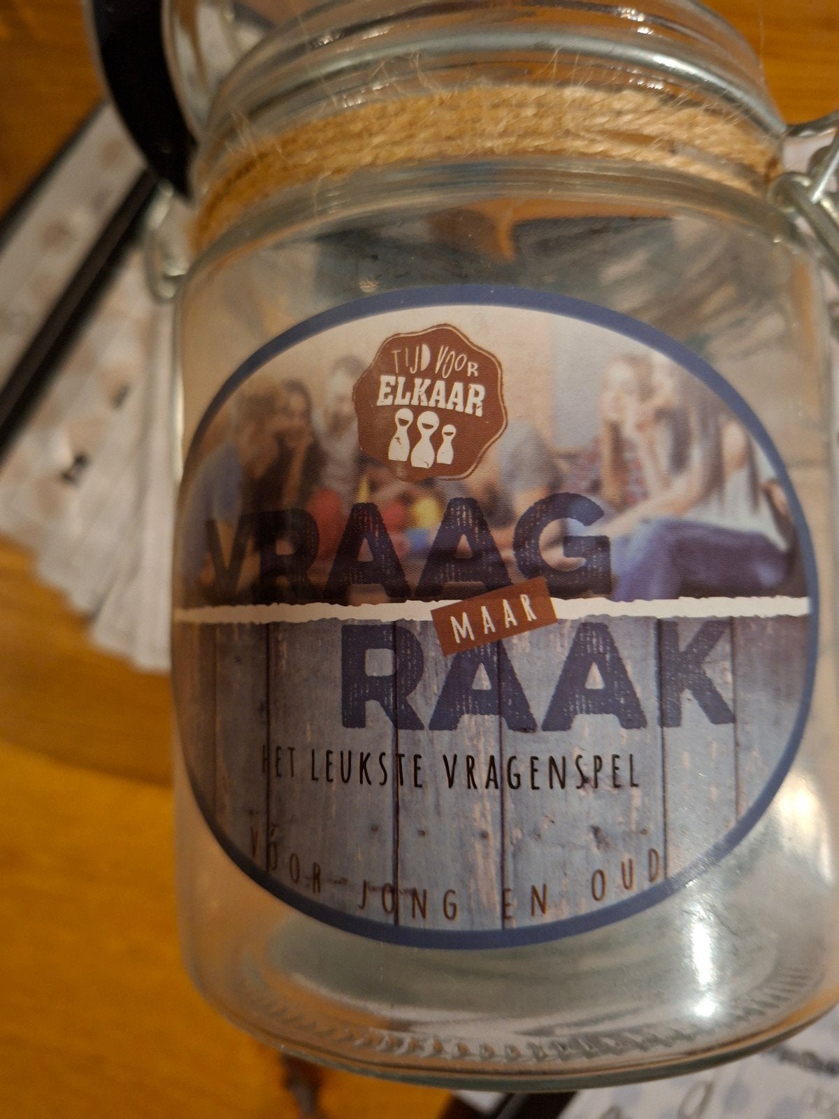 Vraag Maar Raak - Het Leukste Vragenspel, Drie of vier spelers, Ophalen of Verzenden, Zo goed als nieuw, Tijd voor Elkaar