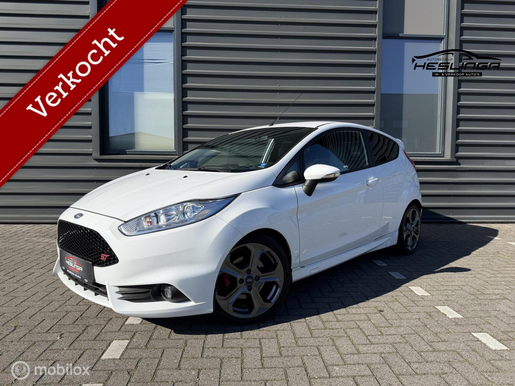 Ford Fiesta st-2 | Stoelverwarming | 182 PK, Auto's, Voorwielaandrijving, Dealer onderhouden, Gebruikt, Zwart