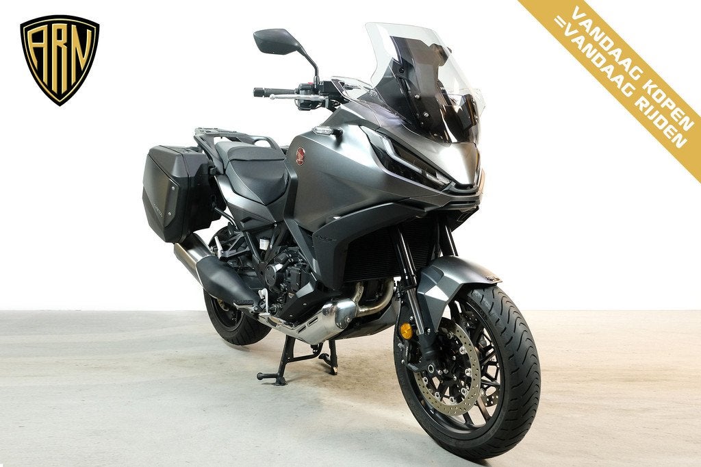 Honda NT 1100 DCT (bj 2024), Motoren, Bedrijf, Handvatverwarming, Meer dan 35 kW, Toermotor