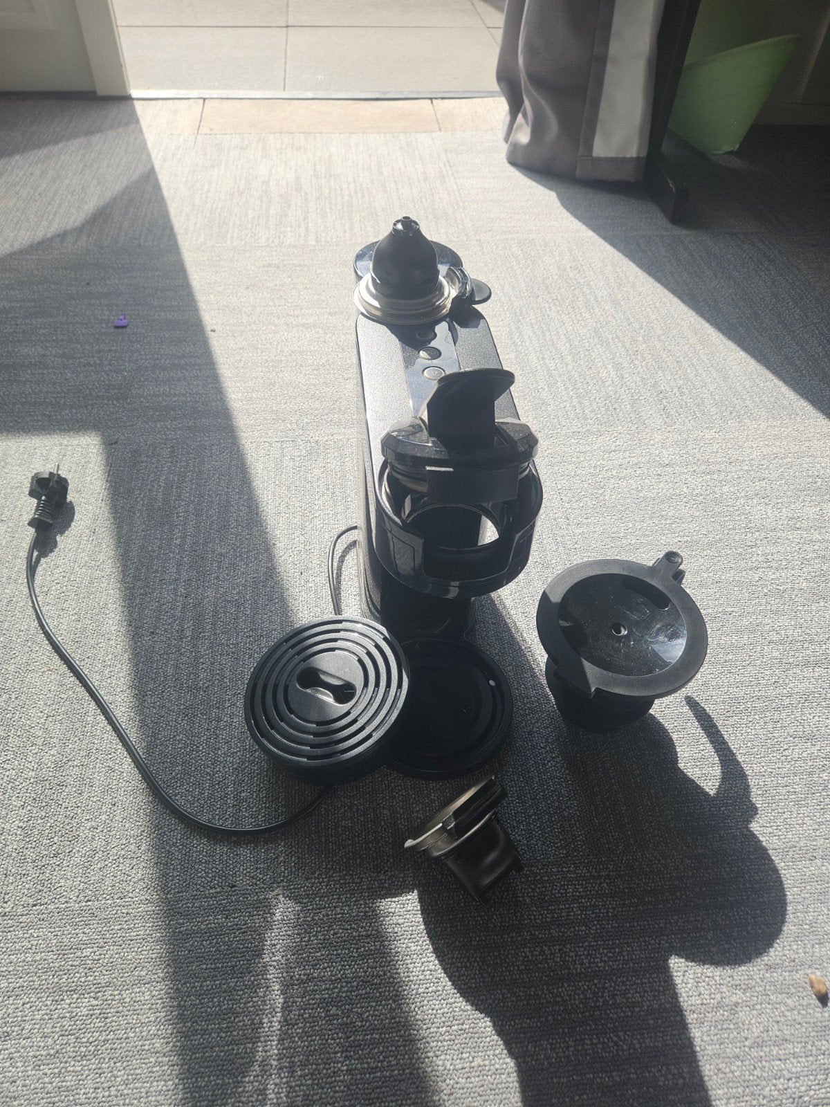 Nespresso koffiemachine - Zo goed als nieuw, Ophalen, Zo goed als nieuw, Koffiemachine, Koffiepads en cups