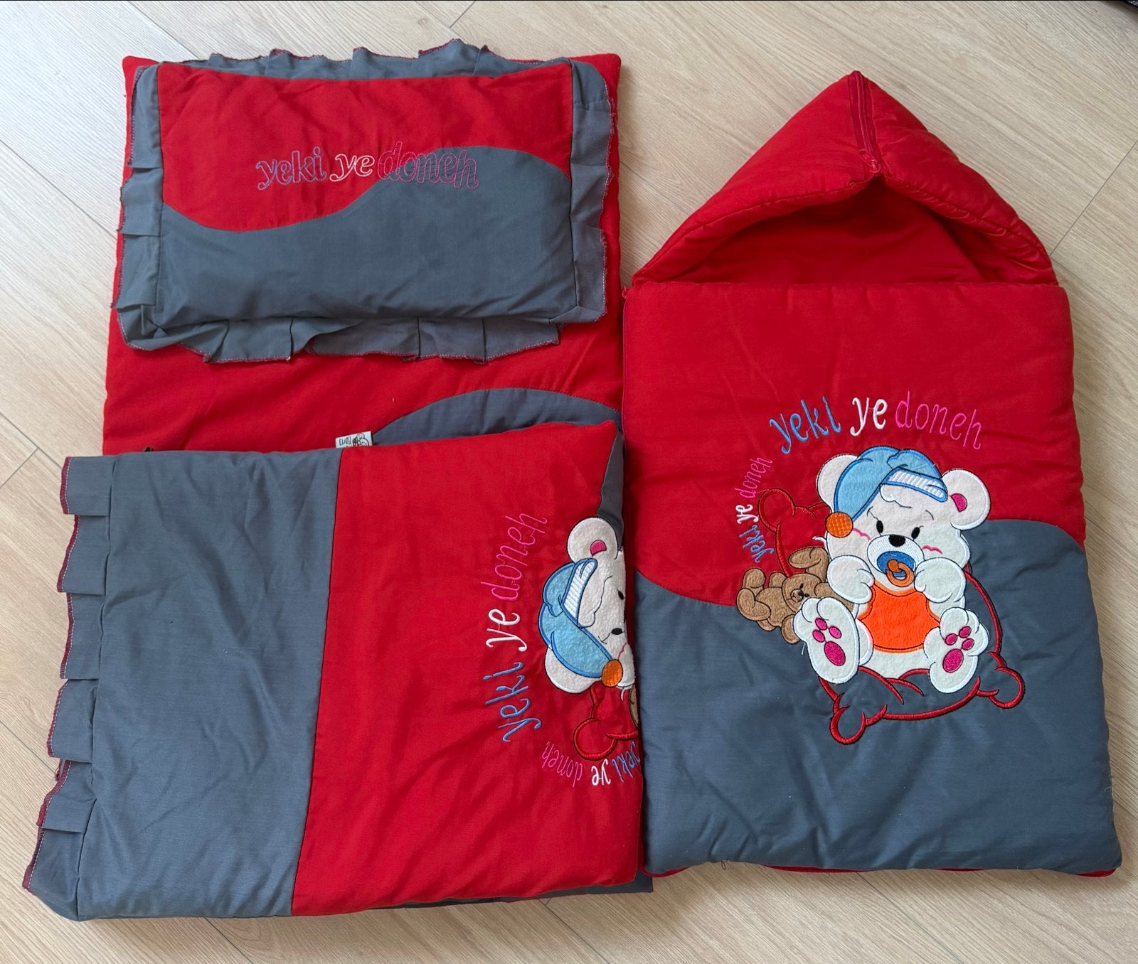 Baby slaapzak en deken set met beer motief, Ophalen, Gebruikt, Overige merken, Rood