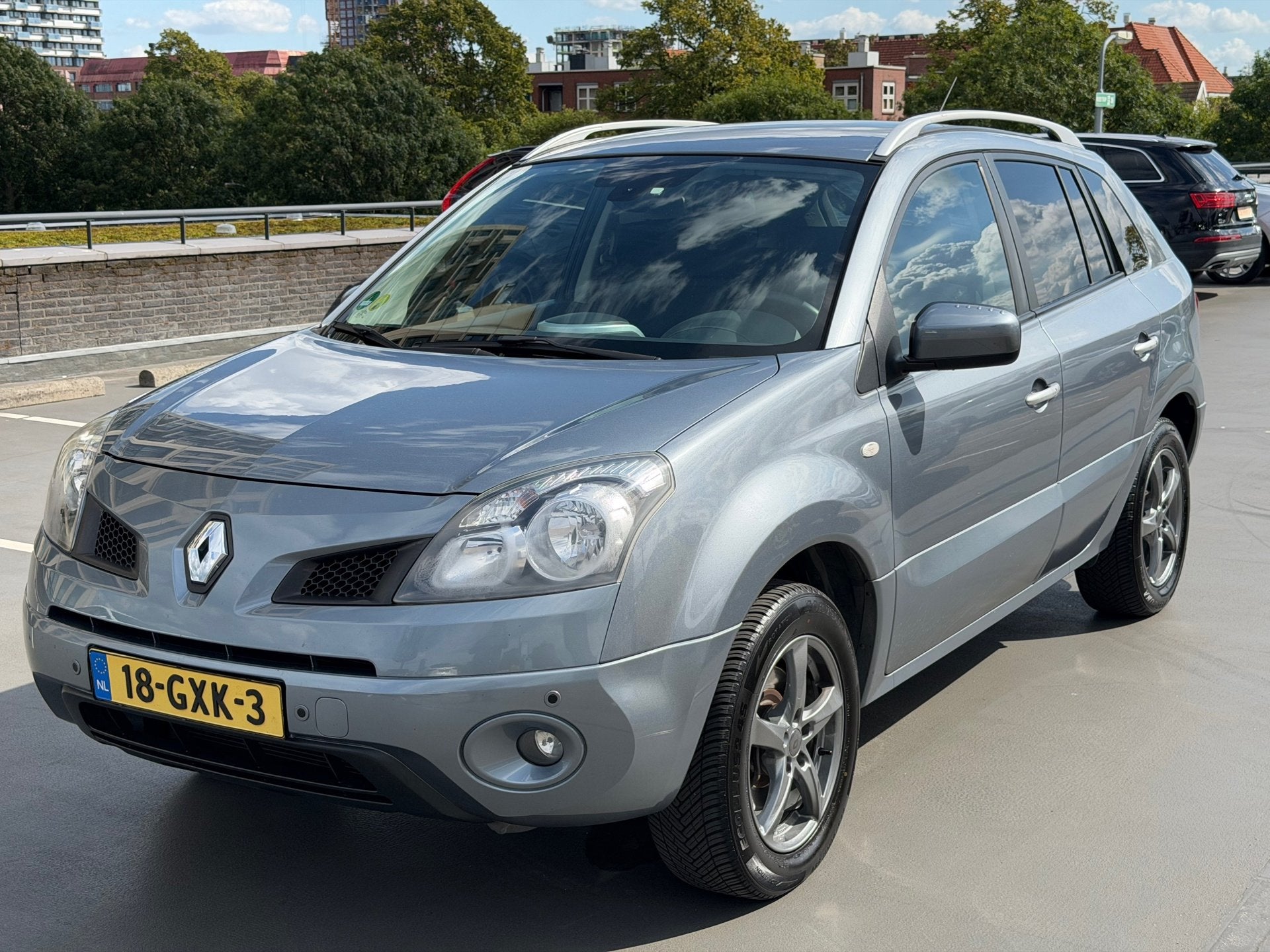 Renault Koleos 2.5 Dynamique Pack Navi Clima Cruise PDC Trek, Auto's, Renault, Voorwielaandrijving, Dealer onderhouden, Koleos