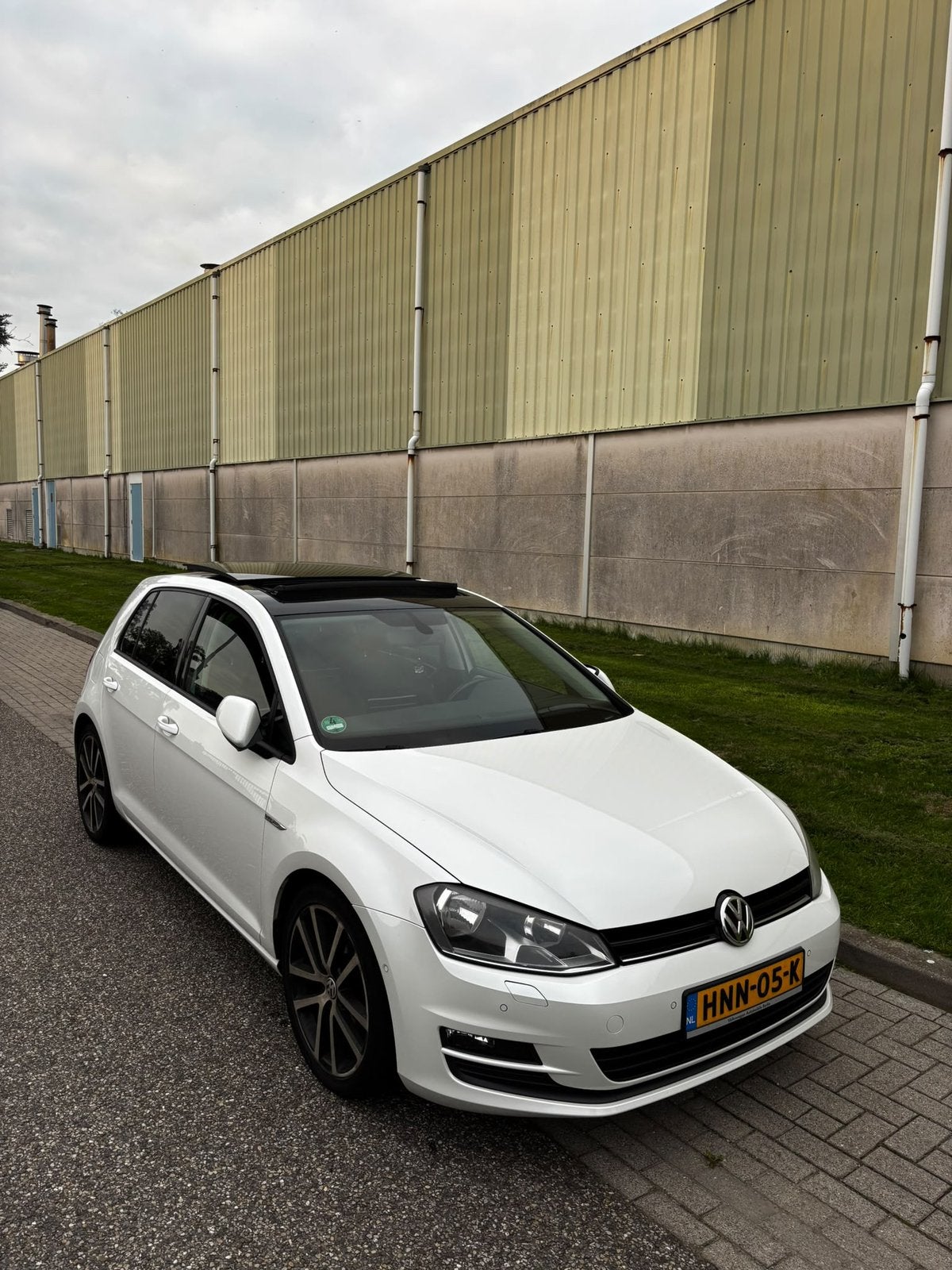 Volkswagen Golf 7 1.4 TSI 90KW DSG Automaat 2014 Wit, Auto's, 4 cilinders, 1395 cc, 630 kg, Elektronische parkeerrem