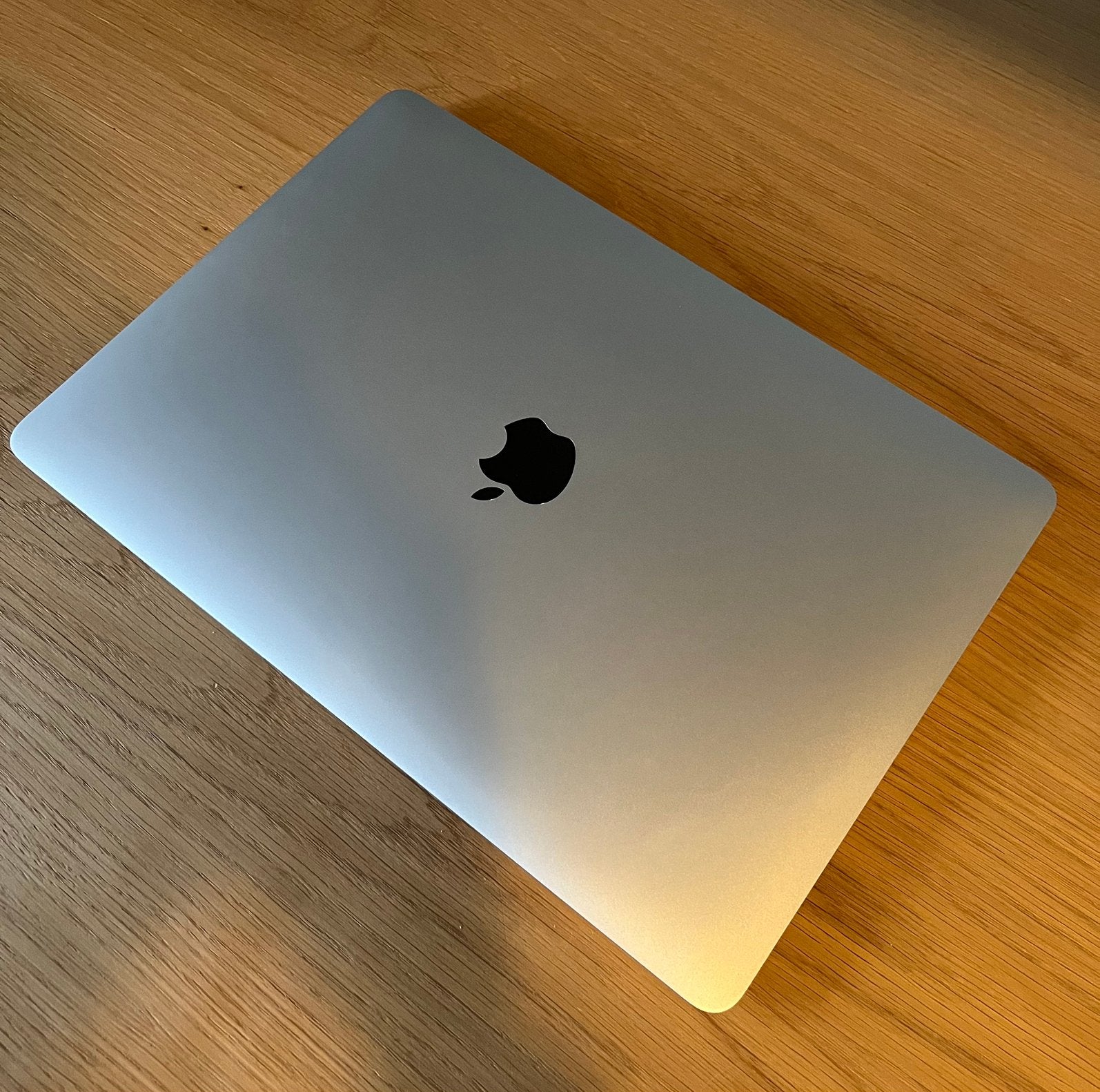 Macbook Air 2020 256MB 13” zilver