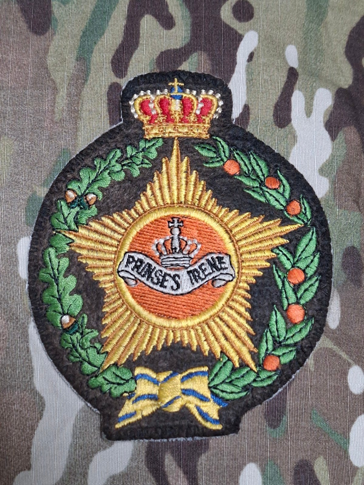 Stoffen embleem Garderegiment Fuseliers Prinses Irene GFPI, Ophalen of Verzenden, Landmacht, Nederland, Embleem of Badge