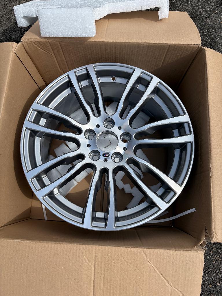 BMW Velg achter nieuw 255/35 R19 8.5J, Auto-onderdelen, Banden en Velgen, 19 inch, 255 mm, Banden en Velgen, Nieuw