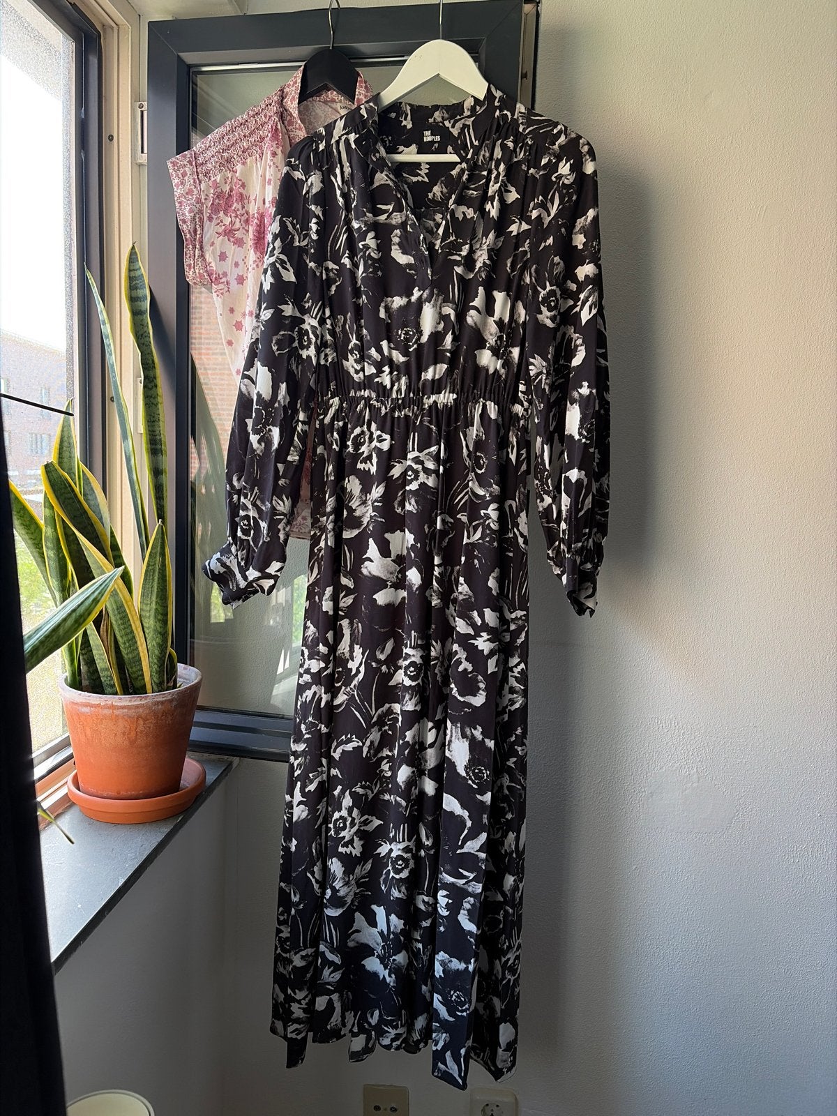 The Kooples Zwart-witte bloemenjurk, Maat 38/40 (M), Zwart, The kooples, Ophalen of Verzenden