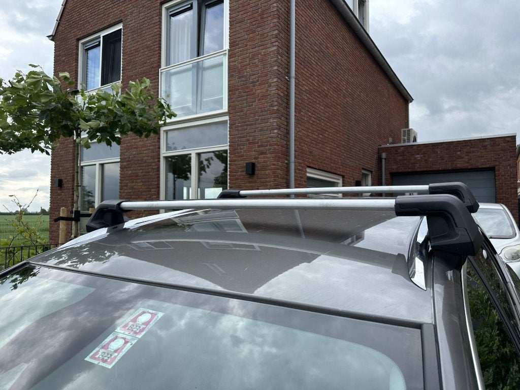 Zeer nette Thule dakdragers (Opel Astra Sports Tourer), Auto diversen, Ophalen, Zo goed als nieuw
