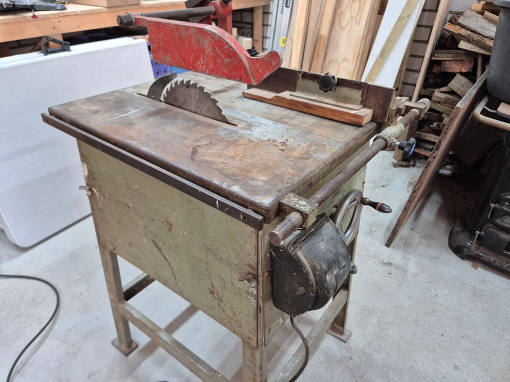 Robuuste Zaagtafel - Metaal, 30-40kg, 65mm zaaghoogte, Ophalen