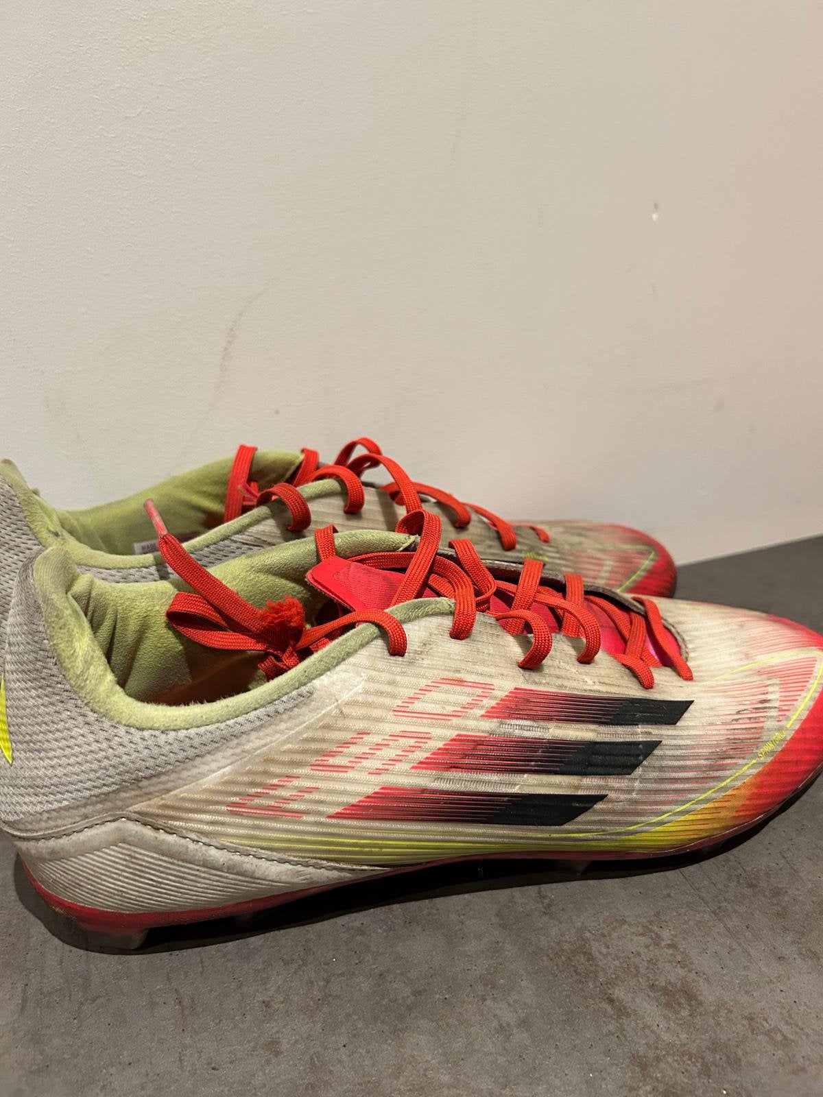Adidas f 50 pro voetbalschoen, Sport en Fitness, Loopsport en Atletiek, Ophalen of Verzenden, Zo goed als nieuw, Overige typen