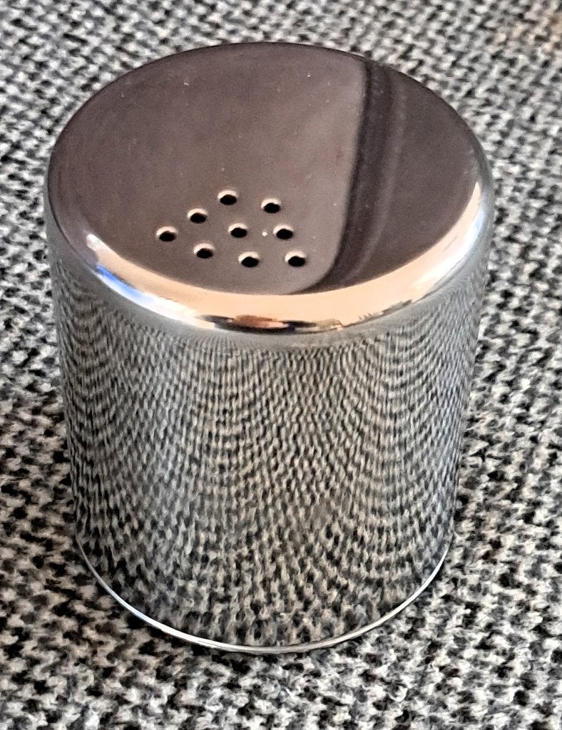 Zilverkleurige Cacao strooier (navulbaar) H 7,5 cm B 6,5 cm, Overige typen, Ophalen, Zo goed als nieuw
