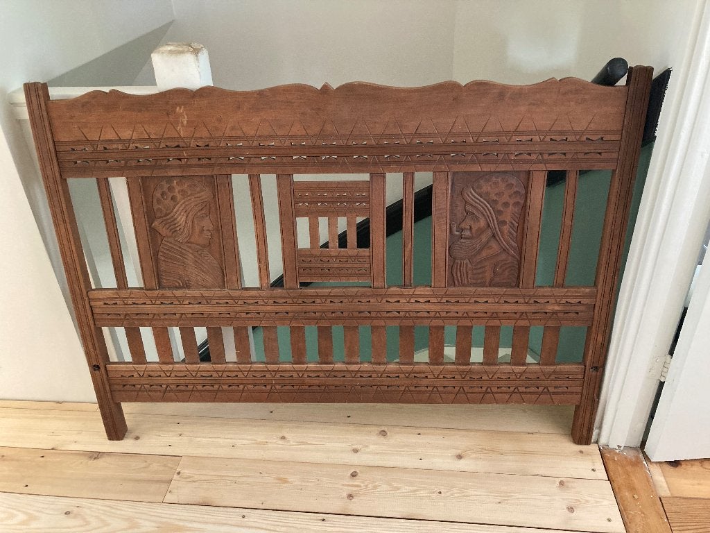 Antiek houten  uitgesneden hoofdeinde van een bed, Ophalen