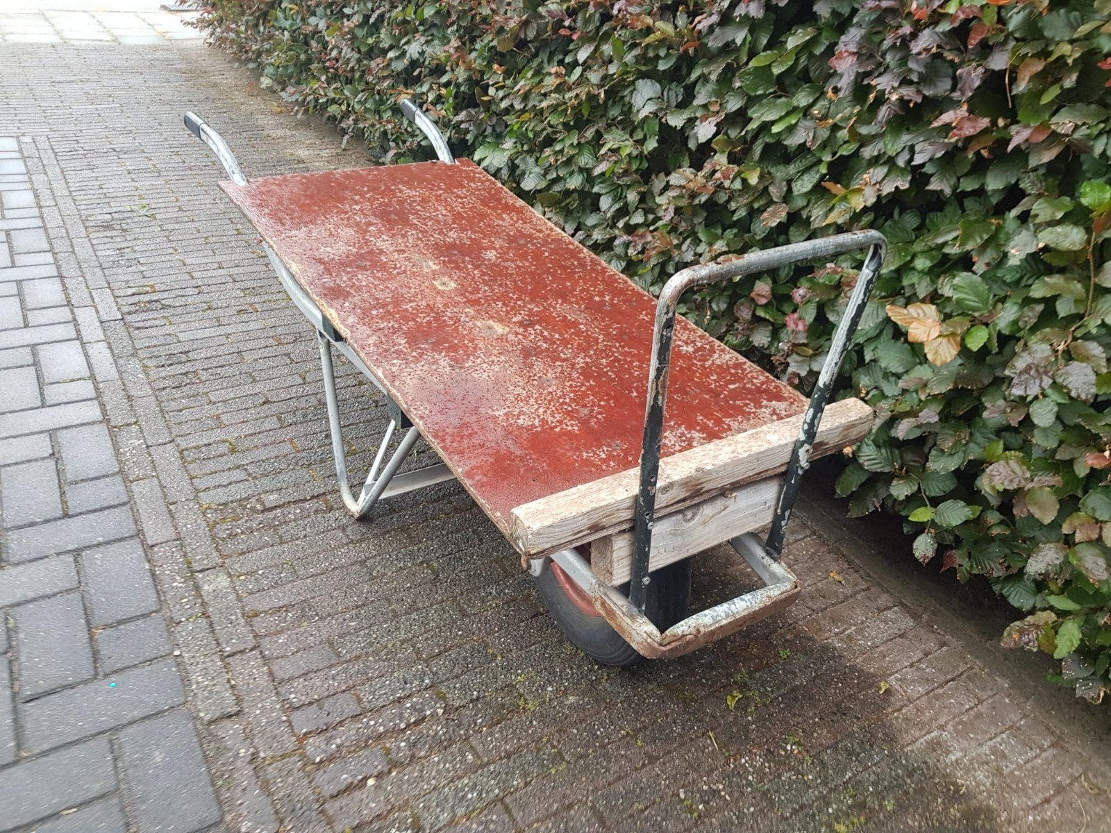 Stevige kruiwagen met platte bak, Tuin en Terras, Kruiwagens, Ophalen, Gebruikt, Handmatig, Onbekend
