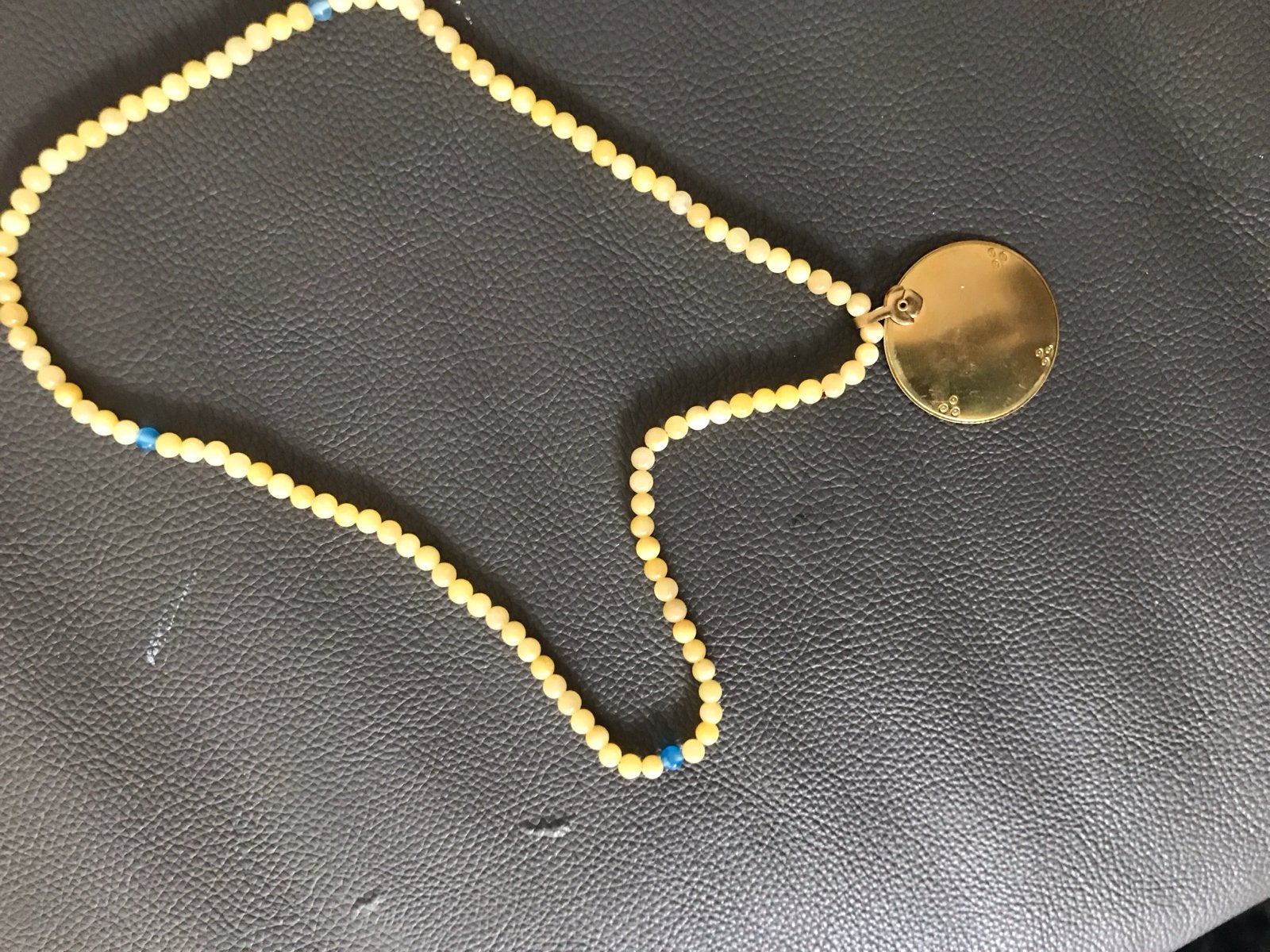 Mala 108 kralen gele jade met Toli sjamanenspiegel, Blauw, Nieuw, Ophalen of Verzenden, Steen of Mineraal