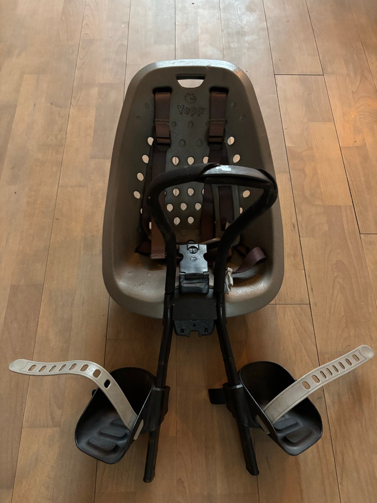 Yepp Fietsstoeltje Voor met Windscherm en Bevestiging, Fietsen en Brommers, Voorzitje, Ophalen of Verzenden, 0 t/m 13 kg, Gebruikt