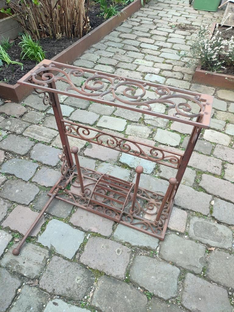 Decoratief gietijzeren laarzenrek, Ophalen, Gebruikt