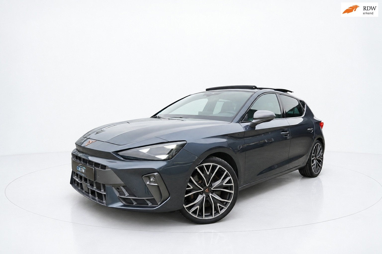 Cupra Leon 1.5 TSI e-Hybrid VZ Extreme PANO SFEER CAM ACC, Dealer onderhouden, 4 cilinders, Hybride Elektrisch/Benzine, 25 kWh