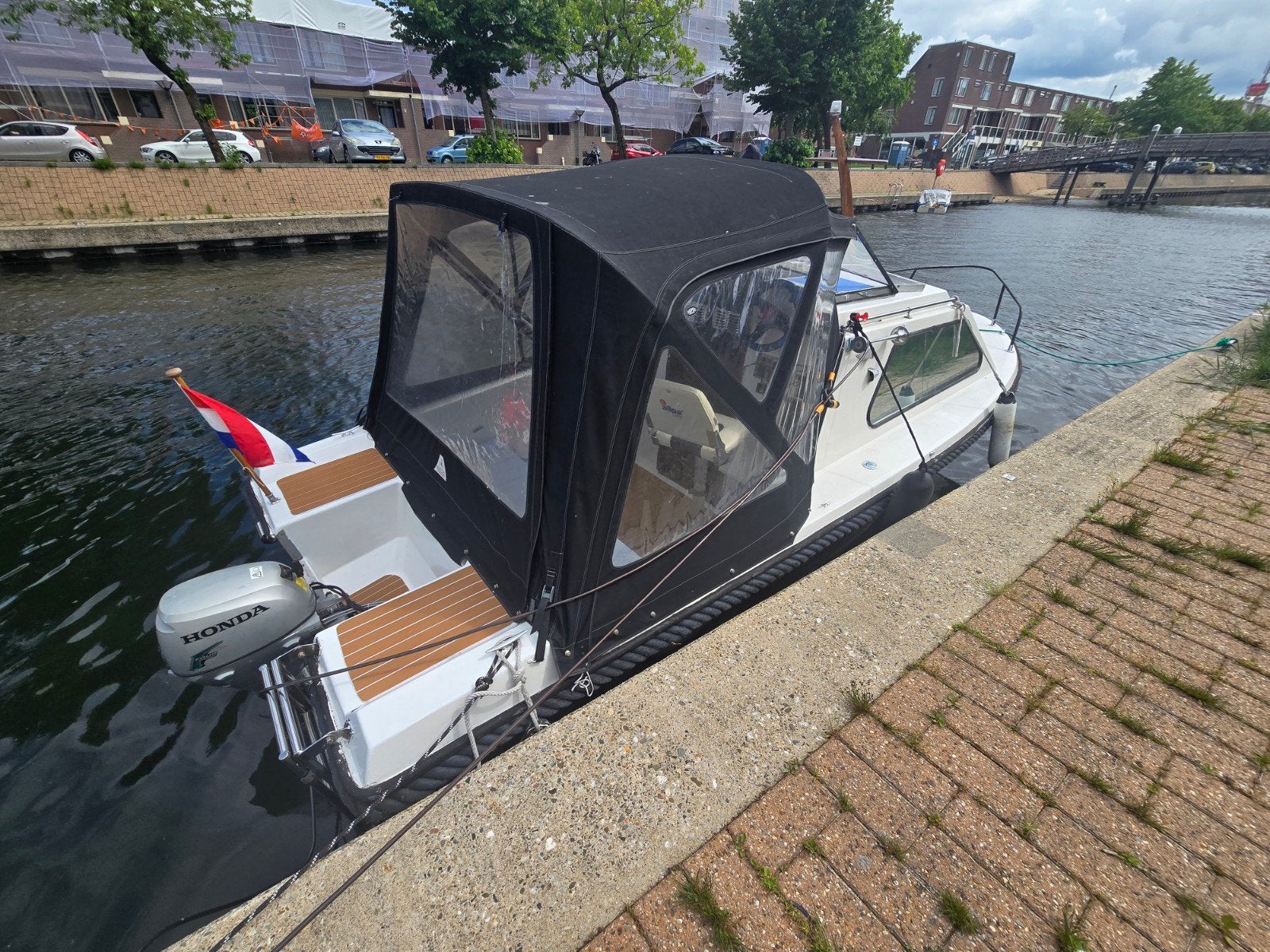 Kajuitboot 4 takt 20 pk Honda motor, Watersport en Boten, Motorboten en Motorjachten, Benzine, Gebruikt, Kajuitboot, Keuken