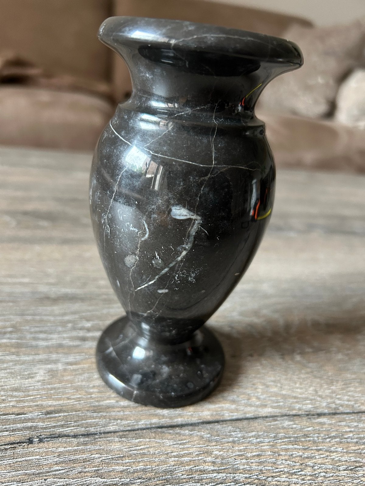 Elegant Zwart Marmeren Vaasje - 13 cm hoog, Ophalen of Verzenden, Zwart