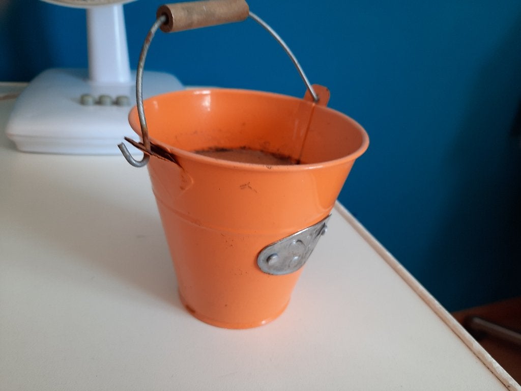 metalen oranje emmertje met kaars, gebruikt, ca. 10 cm. hoog, Ophalen of Verzenden, Oranje, Kaars