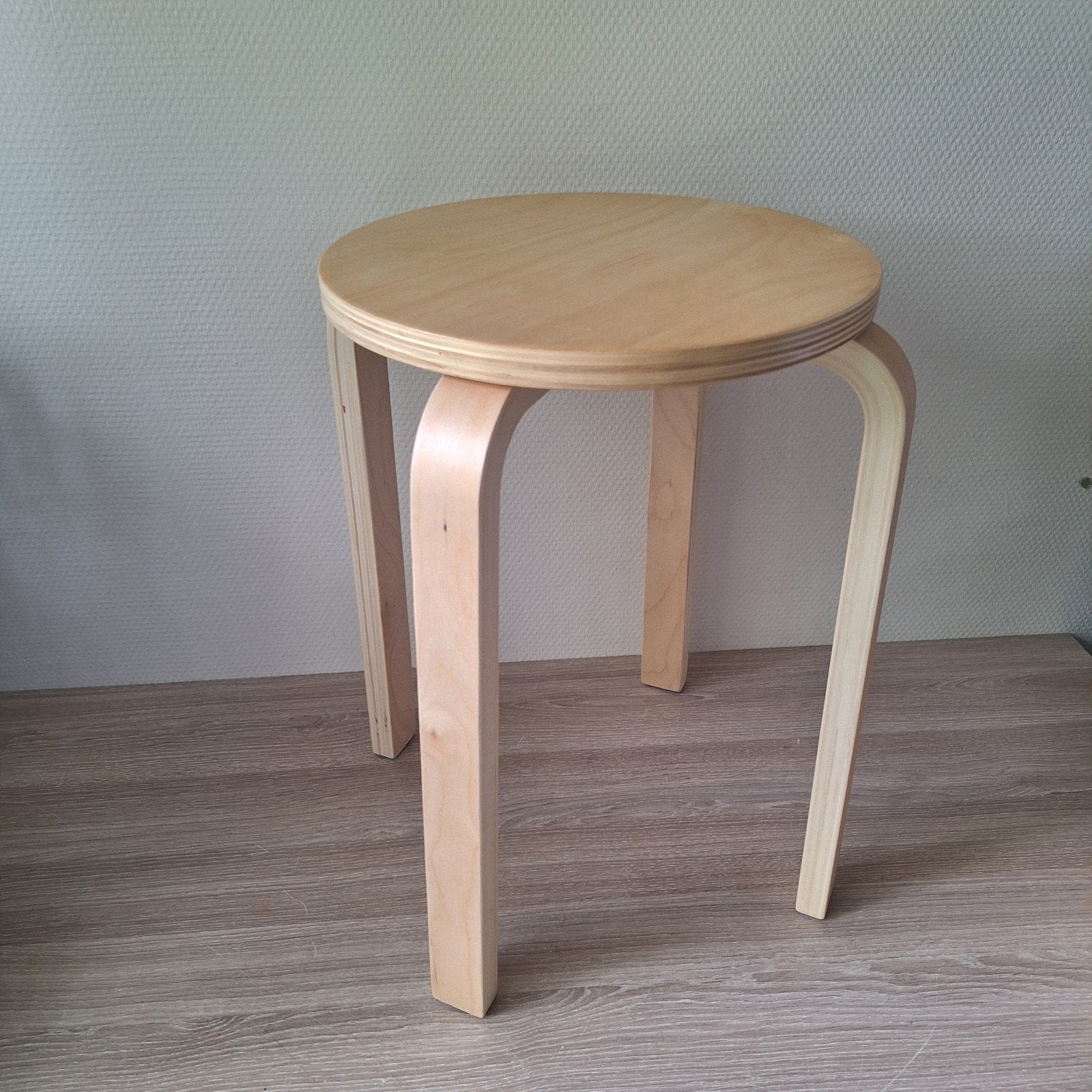 Vintage Ikea houten kruk Frosta, Huis en Inrichting, Ophalen of Verzenden, Zo goed als nieuw, Hout