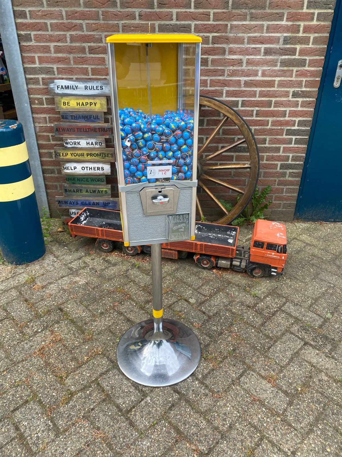 Vintage kauwgomballenautomaat met inhoud, Verzamelen, Automaten | Overige, Ophalen of Verzenden, Gebruikt