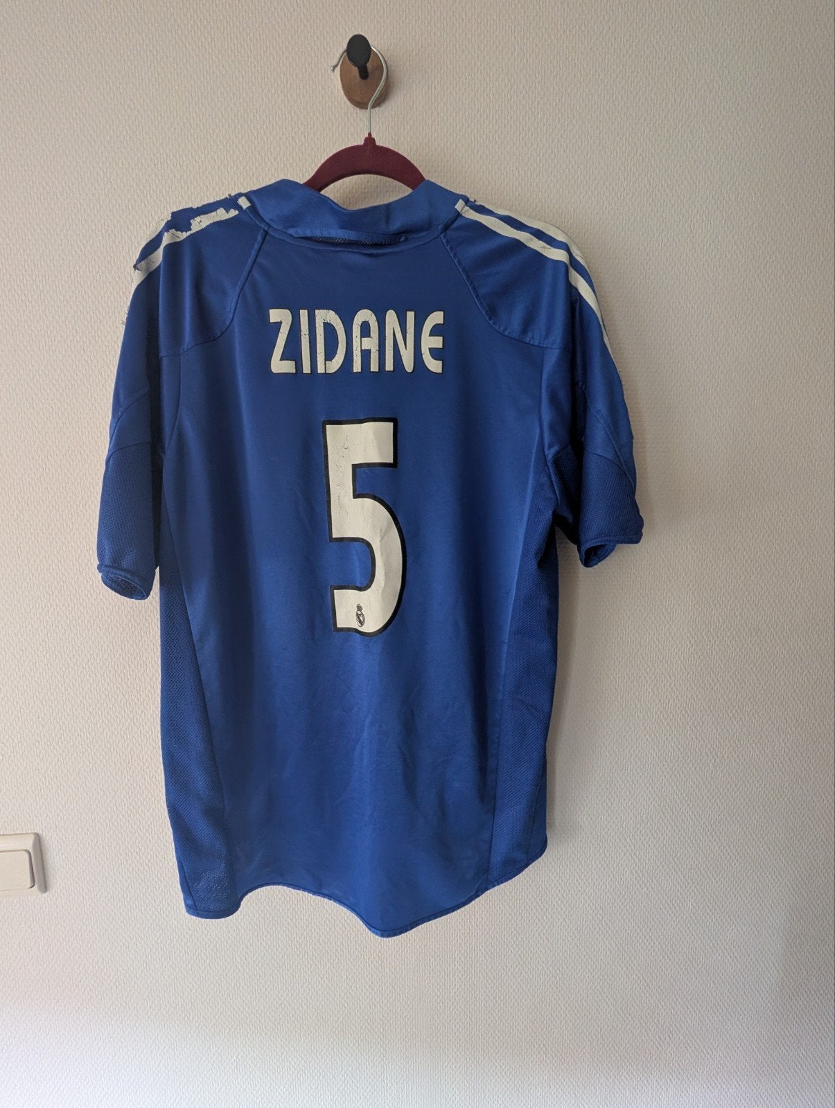 Real Madrid 04 05 Uitshirt Zidane #5 (gebruikssporen), Ophalen of Verzenden, Shirt