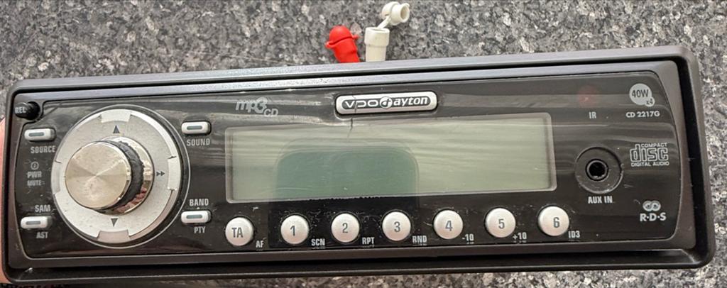 VDO Dayton CD 2217G MP3 CD-speler autoradio, Auto diversen, Autoradio's, Zo goed als nieuw, Ophalen