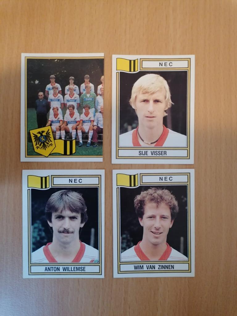 Panini Voetbal 83 NEC 4x., Hobby en Vrije tijd, Stickers en Plaatjes, Ophalen of Verzenden, Zo goed als nieuw, Sticker