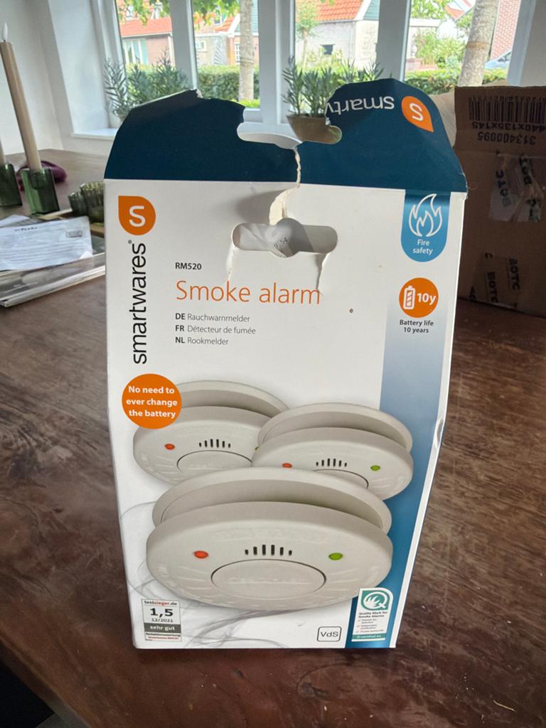 Smartwares RM520 Rookmelder 3-pack met 10 jaar batterij, Detector, Sensor of Melder, Nieuw, Ophalen of Verzenden, Rook