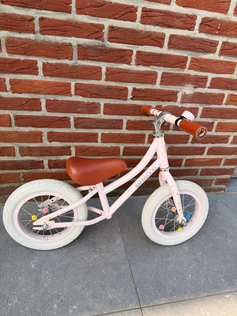 Leuke Banwood loopfiets - Roze met gebruikssporen, Ophalen, Gebruikt, Loopfiets
