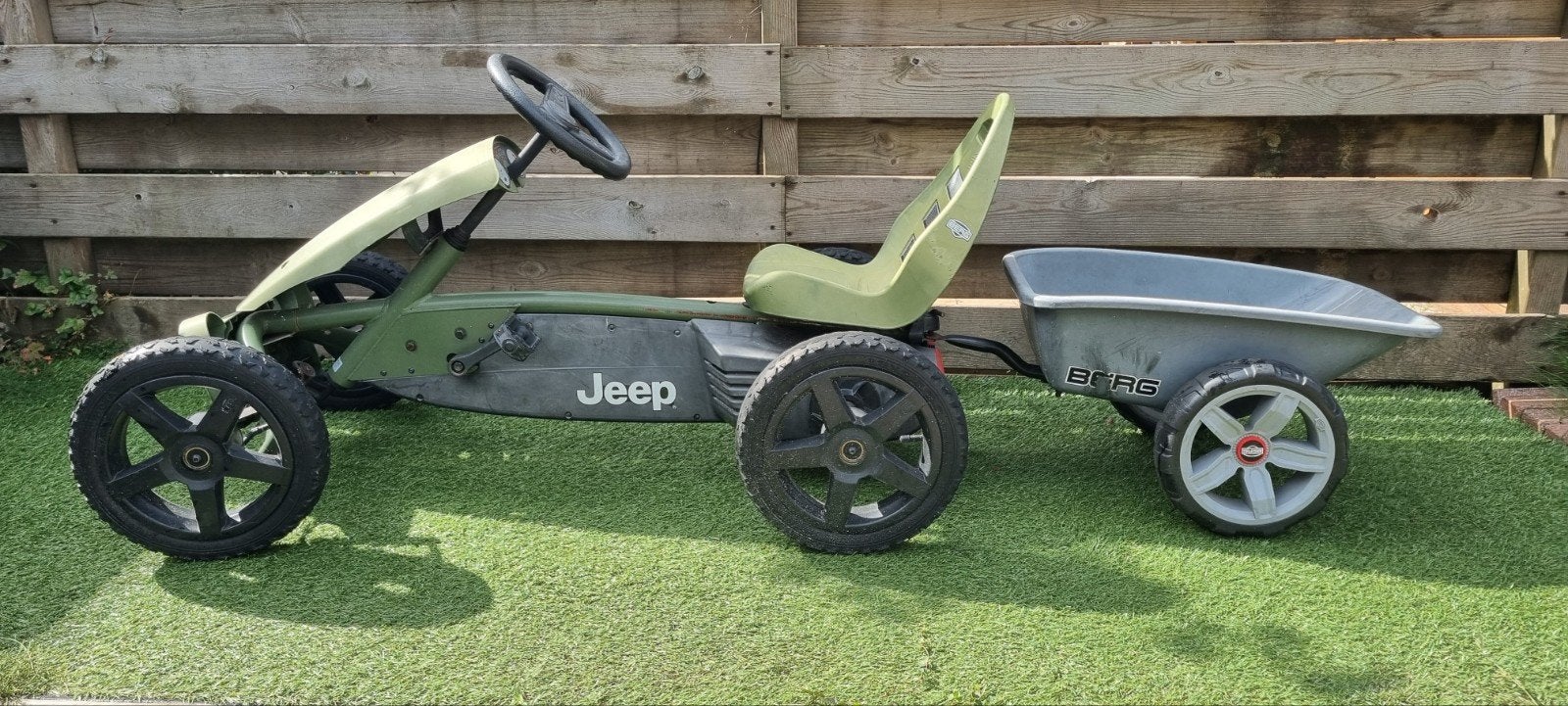 Berg skelter Jeep met aanhanger, alleen ligt de ketting eraf, Ophalen, Gebruikt, Berg, Met kar of aanhanger