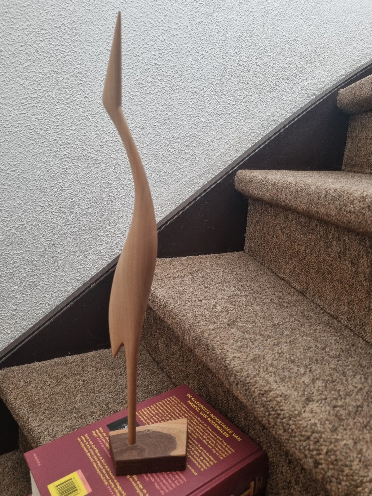 Houten Kraanvogel Beeld op Sokkel - Handgemaakt, Ophalen of Verzenden, 20 - 50 cm, Beeld, Hout