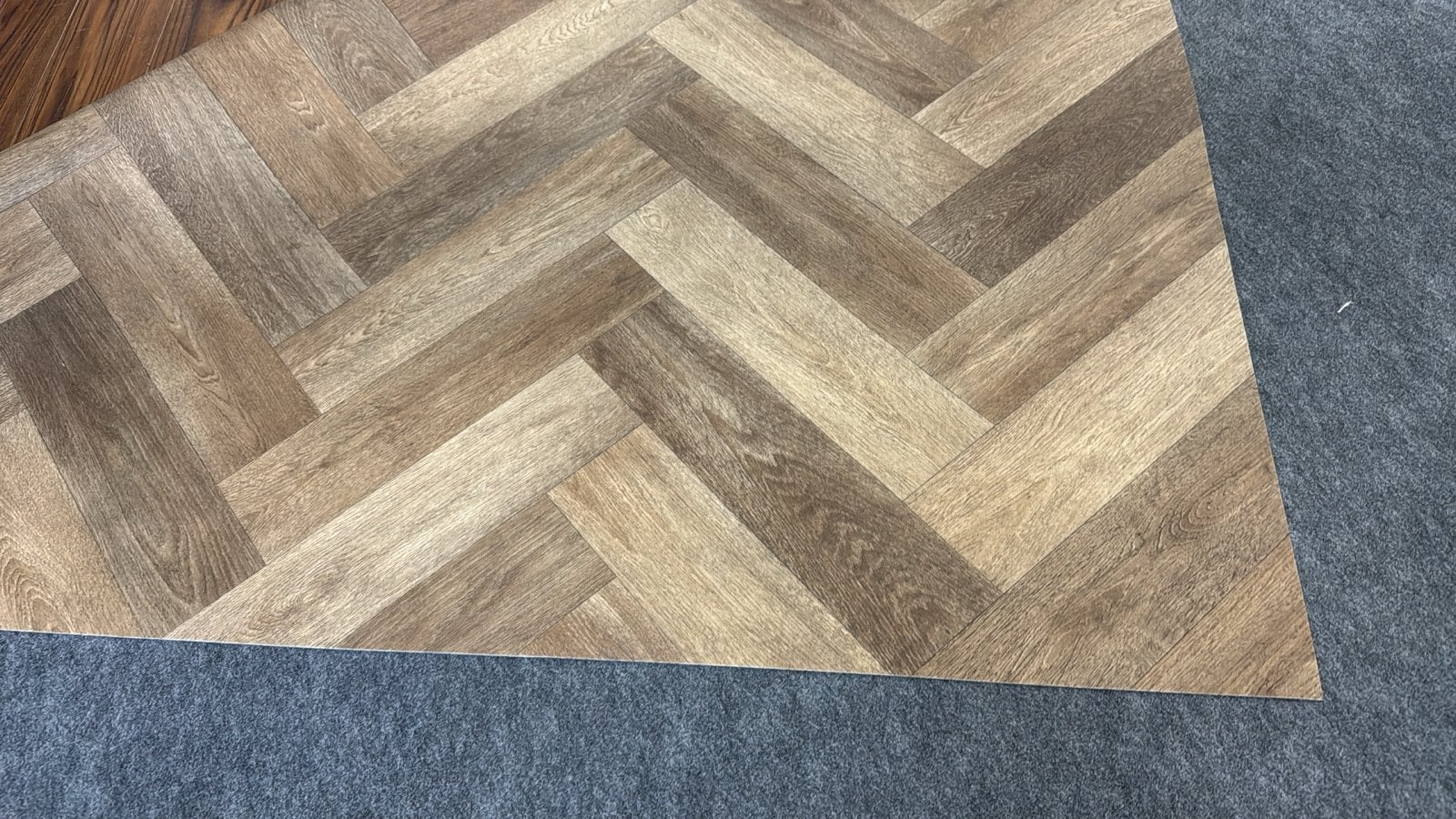 Nieuw coupon vinyl 3,75x2,80m - Op=Op actie!, Ophalen, Bruin, Nieuw, 5 tot 10 m²