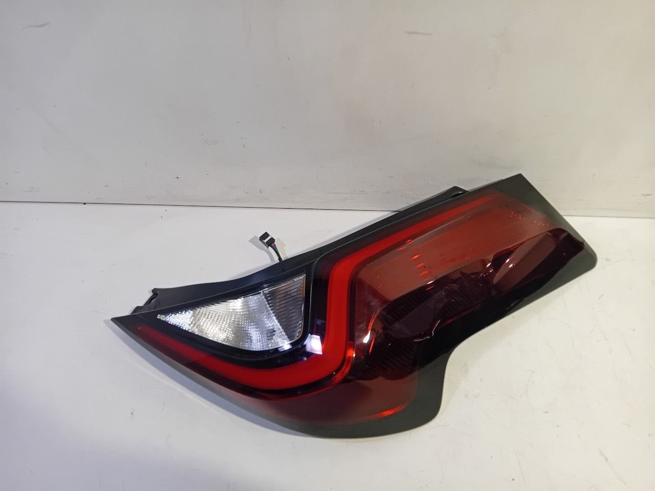 Achterlicht carrosserie rechts Toyota Aygo, Onderdelen@venauto.nl, Van der Ven Autorecycling B.V., Gebruikt, Ettenseweg 76, 4706 PB Roosendaal, The Netherlands