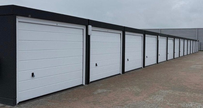 TE KOOP GEVRAAGD; stalling of garagebox (Drachten)
