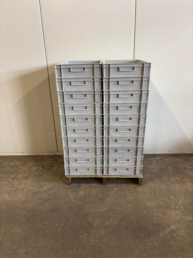 20x Lage kunststof stapelbakken / magazijnbakken / kratten, Ophalen, Gebruikt, ., .