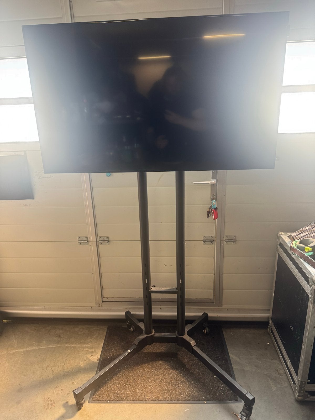 Samsung DM48E 48” Professional Display + Verrijdbare Stand, 50 Hz, Ophalen of Verzenden, Samsung, 100 cm of meer