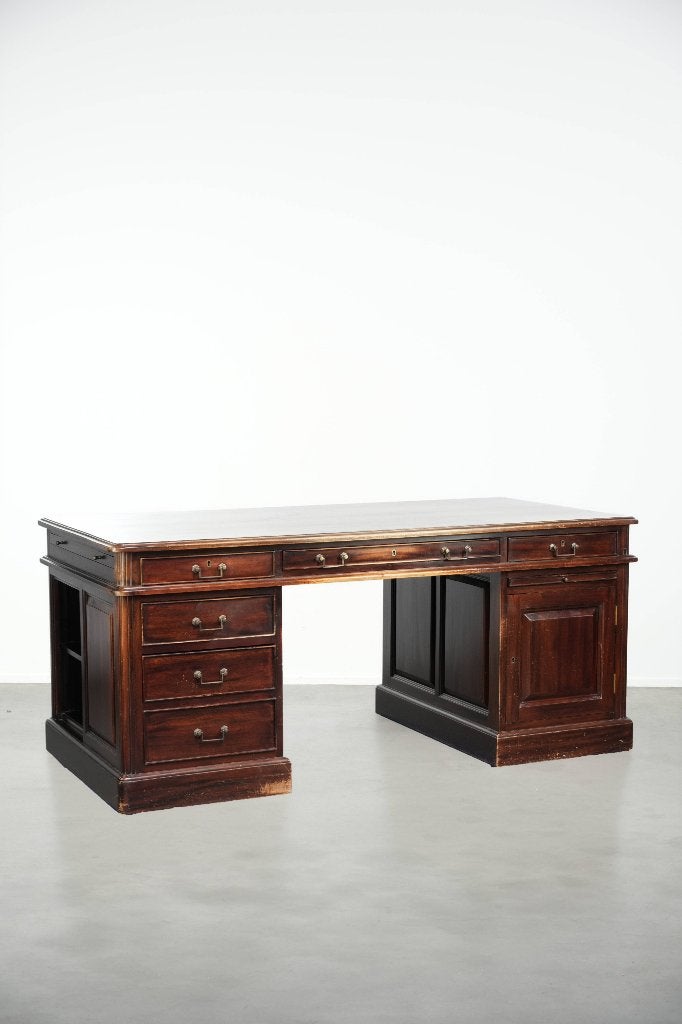 20 eeuws houten bureau/ partner desk in Engelse stijl, Huis en Inrichting, Bureaus, Ophalen, Gebruikt, Bruin, 179 cm