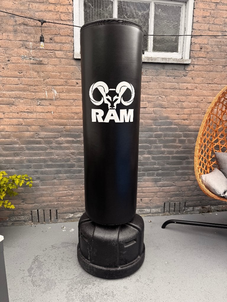 RAM O Bokspaal / Staande Bokszak – Zwart, Sport en Fitness, Ophalen, Zo goed als nieuw, Bokszak