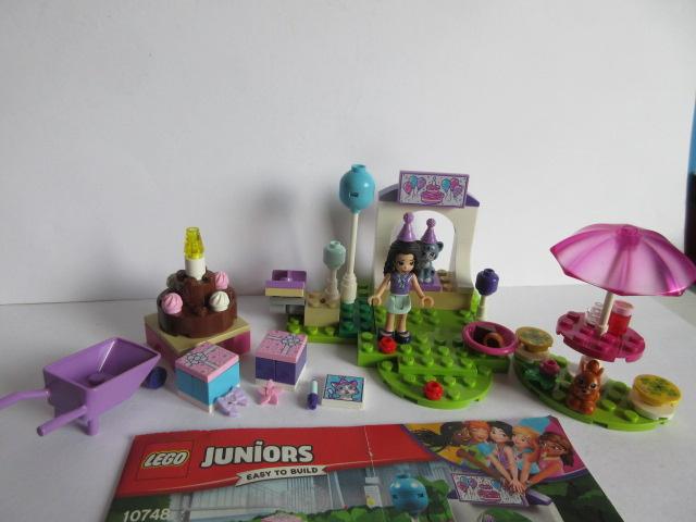 10748 Friends Junior, Emma's Pet Party met bouwtekening, Ophalen of Verzenden, Zo goed als nieuw, Complete set, Lego