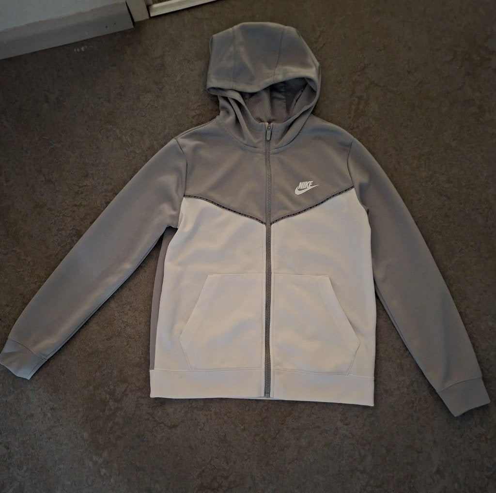 Nike trainingsjasje Kids L 147-158 ZGAN, Jongen of Meisje, Sport- of Zwemkleding, Ophalen of Verzenden, Zo goed als nieuw