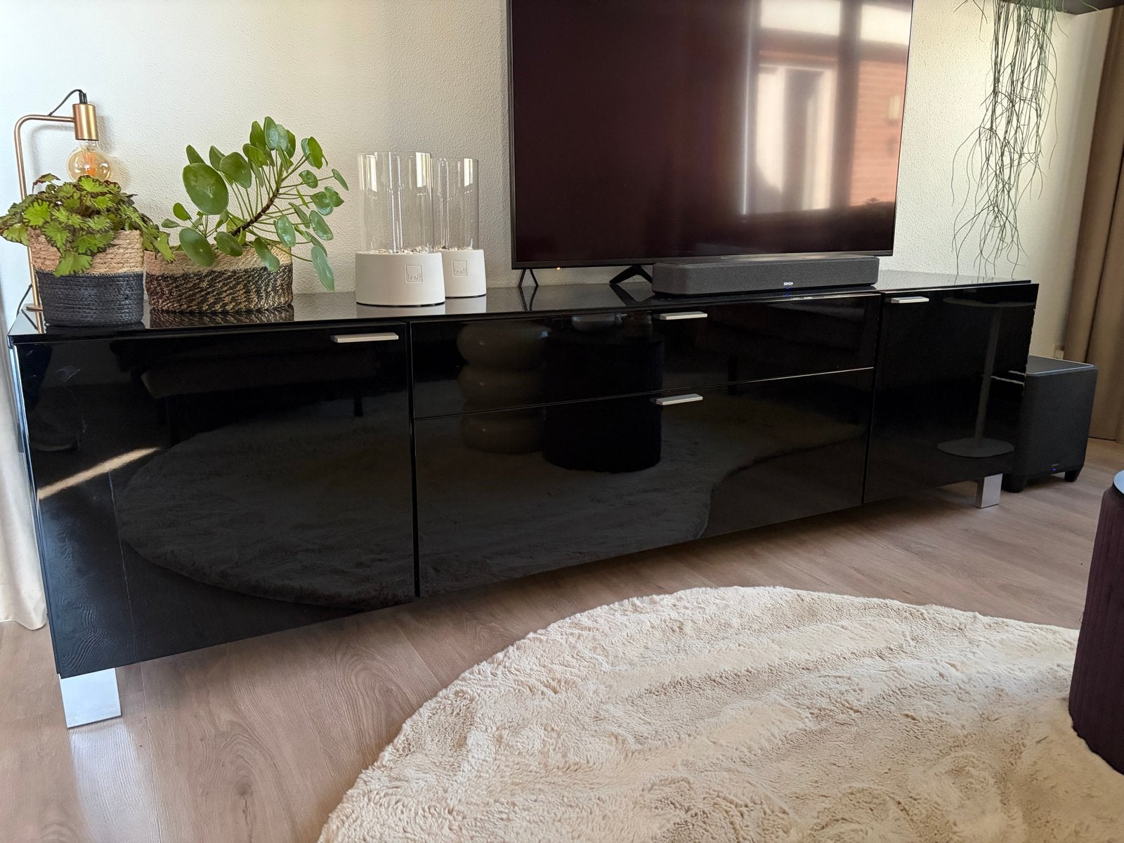 Zwart hoogglans tv-meubel / dressoir met glazen planken, Ophalen, Gebruikt, Glas, 200 cm of meer