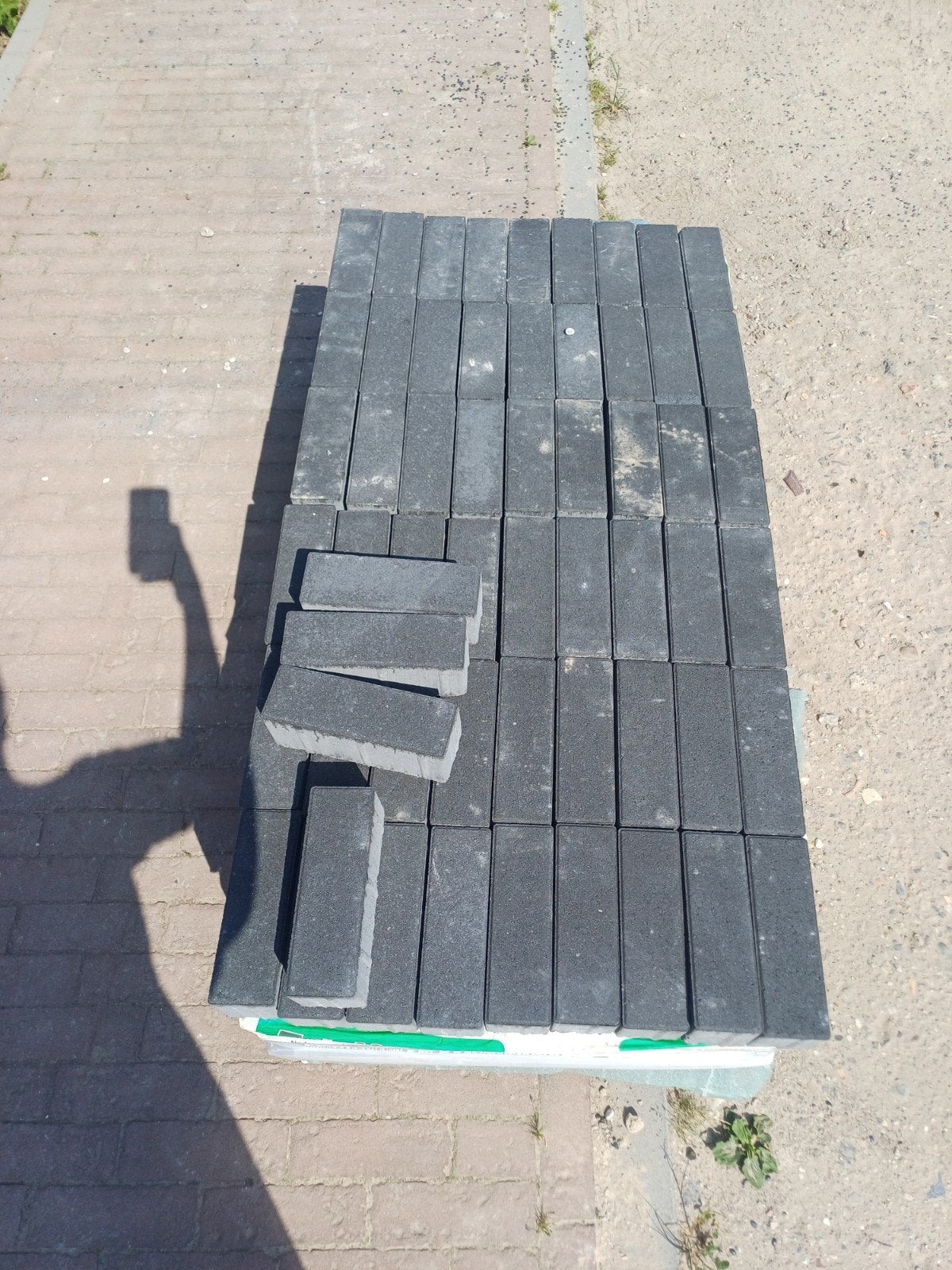 Antraciet betonklinkers, Ophalen, Hout
