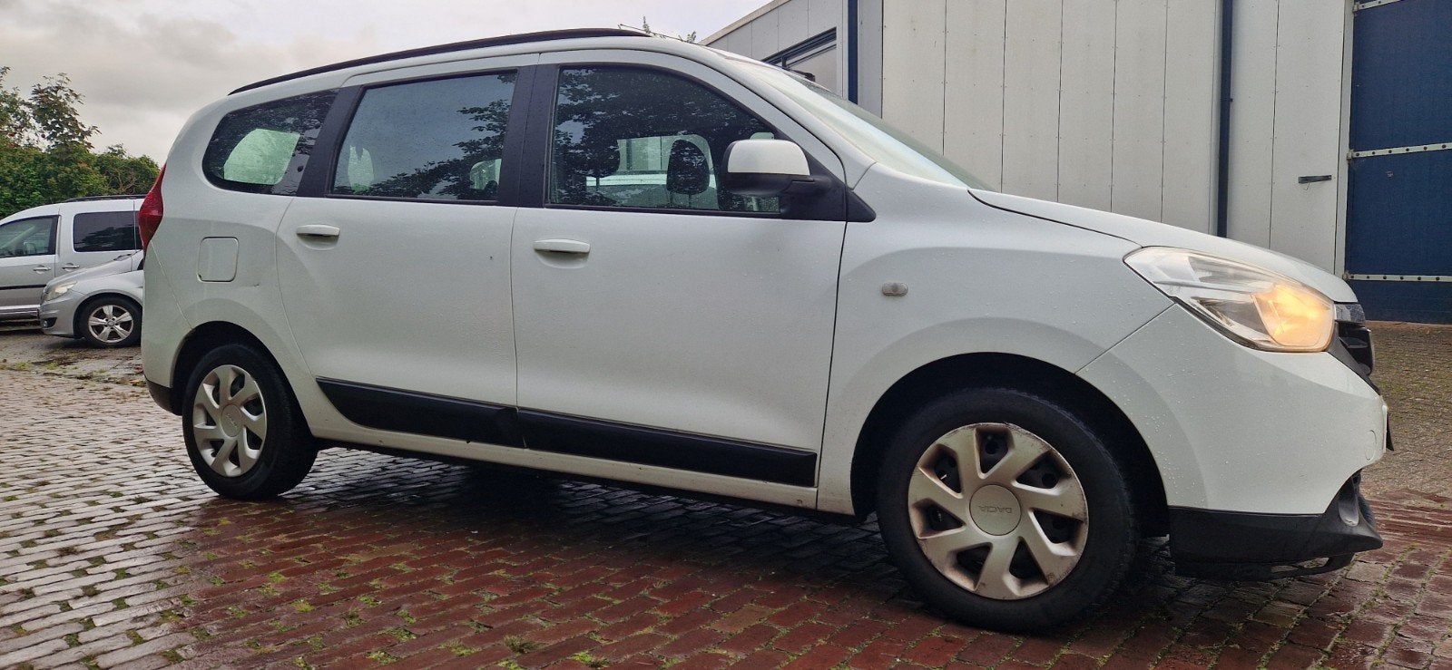 Dacia Lodgy 1.2 TCE 85KW Stepway 2014 7 pers. DEALER Ond., Auto's, Voorwielaandrijving, Dealer onderhouden, 4 cilinders, 7 stoelen
